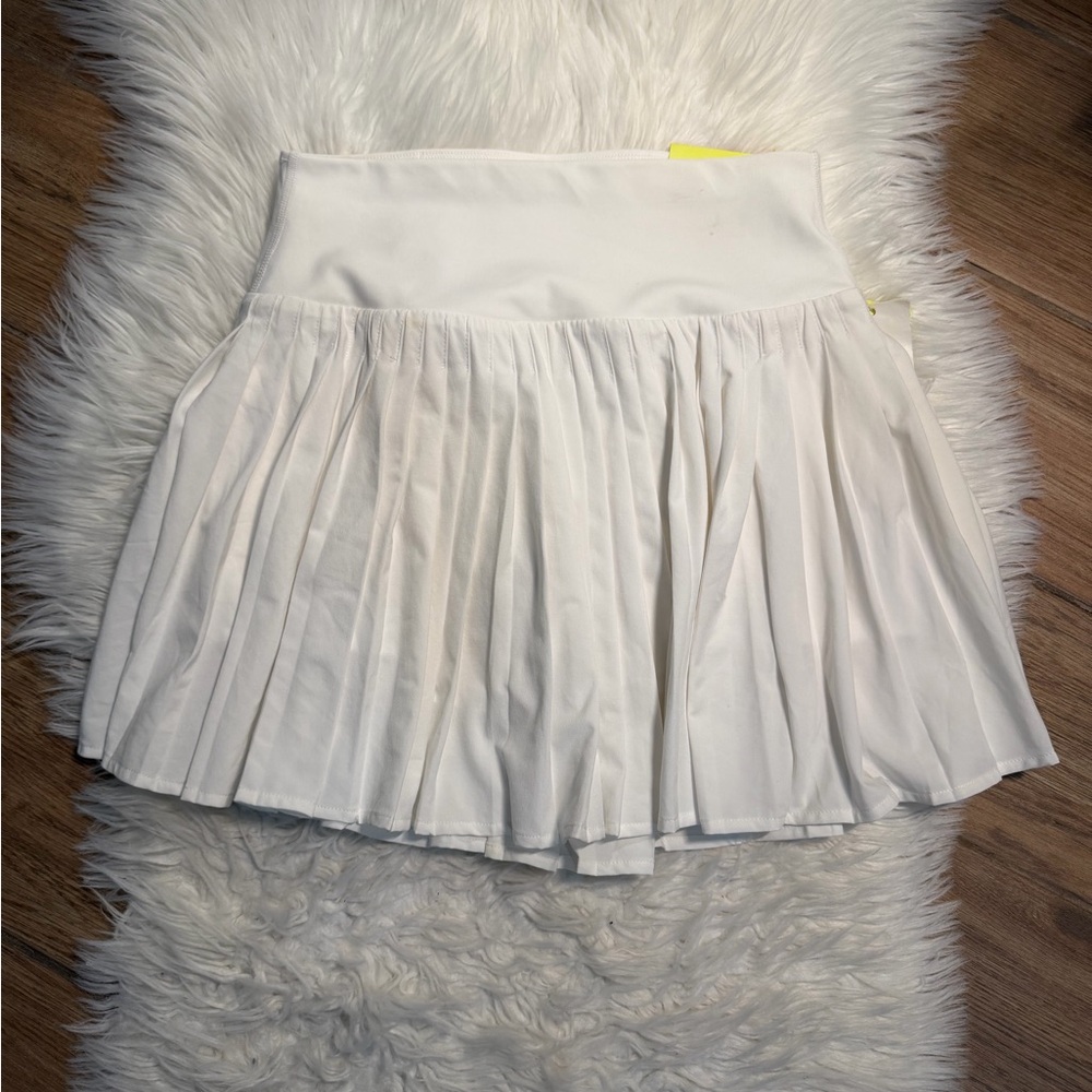 NWT All in Motion White Pleated Tennis Skort XS Built-In Shorts